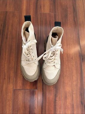 Zara Beige Canvas Combat Boots with Tan Sole